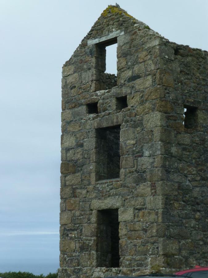 Treveighan Farmhouse Saint Teath Buitenkant foto